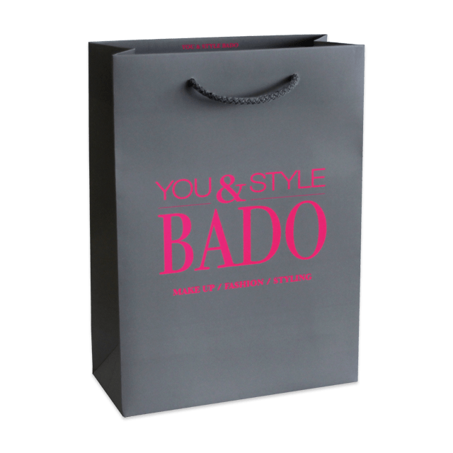 Auffällige Papiertasche Elegance bedruckt mit Neon-Farben und Baumwollkordel