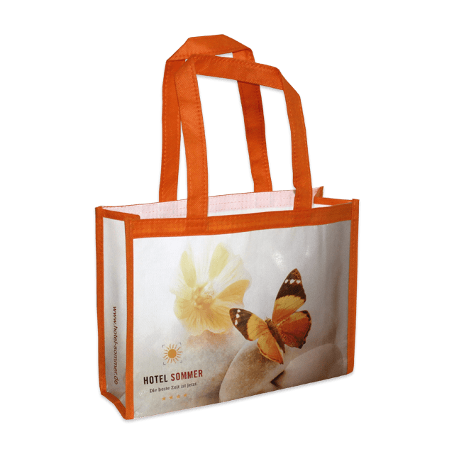 Hotel-Permanenttasche Kansas aus PP Woven mit orangefarbener Paspelierung – langlebig & stilvoll
